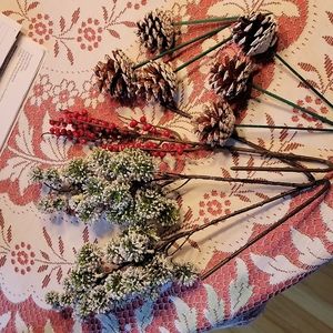 Christmas Floral Arrangement Add-Ins